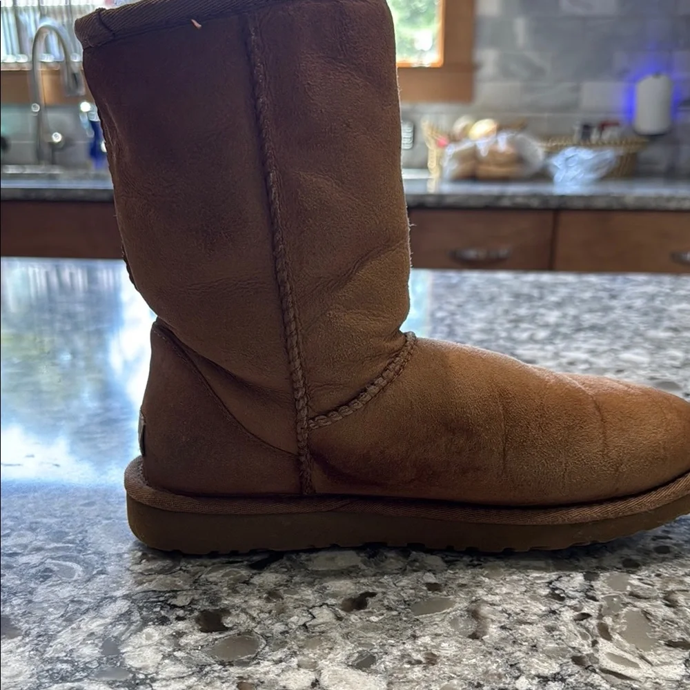 UGG Classic Tan Shearling Boots - Picture 8 of 16